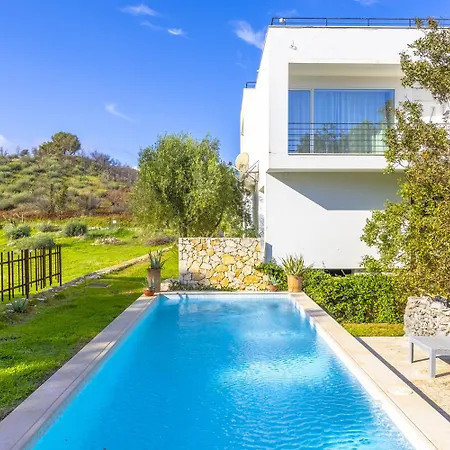 Villa Voukithro
