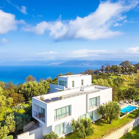 Voukithro Villa