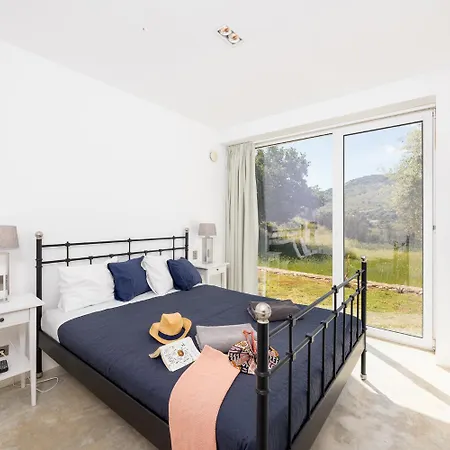 Villa Voukithro