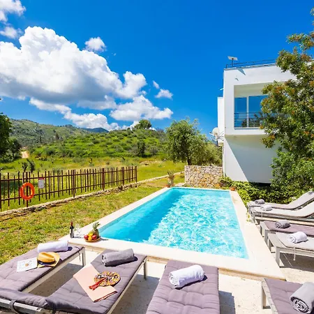 Villa Voukithro Anapaftíria