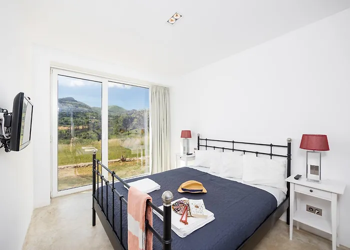 Voukithro Villa
