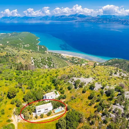 Voukithro Villa